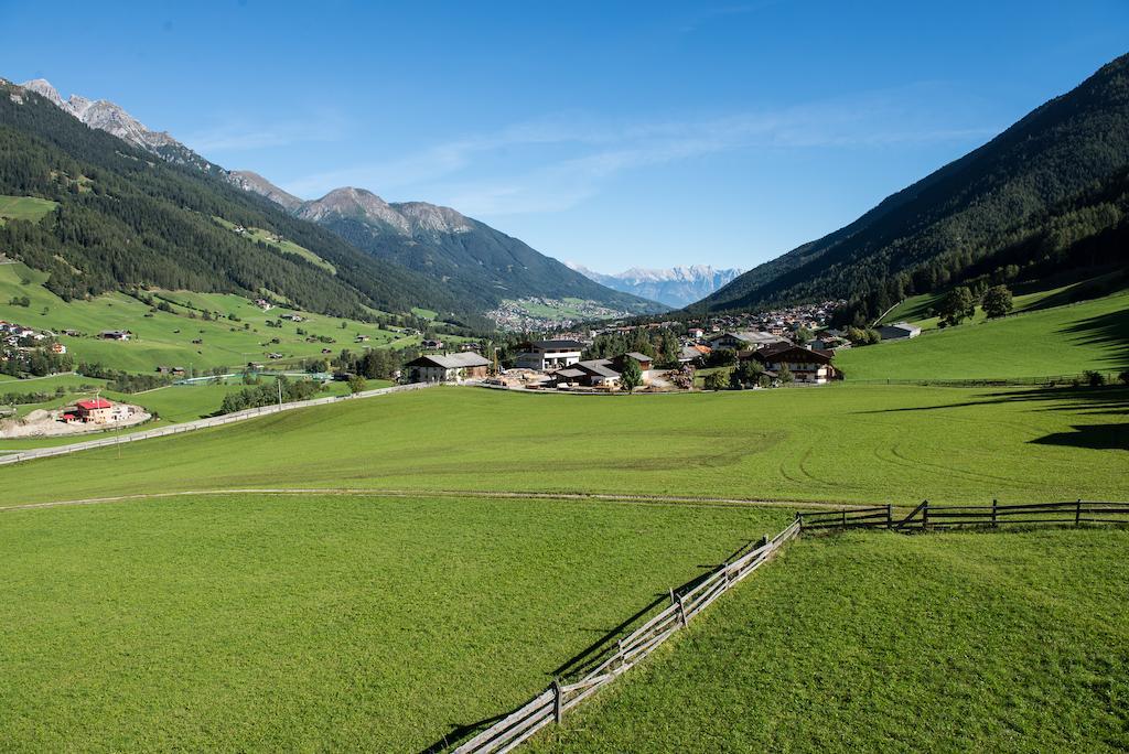 Appartementhaus Pinnisblick Neustift im Stubaital Bilik gambar