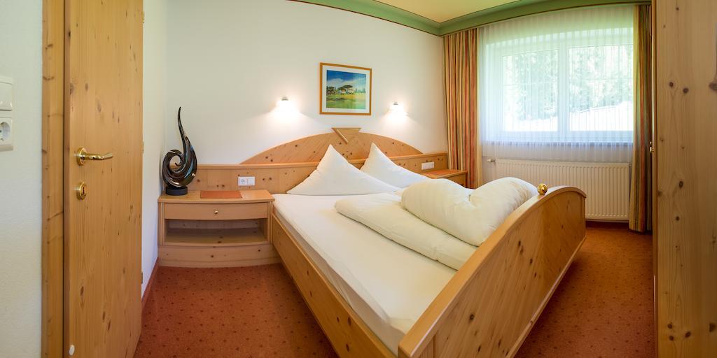 Appartementhaus Pinnisblick Neustift im Stubaital Bilik gambar