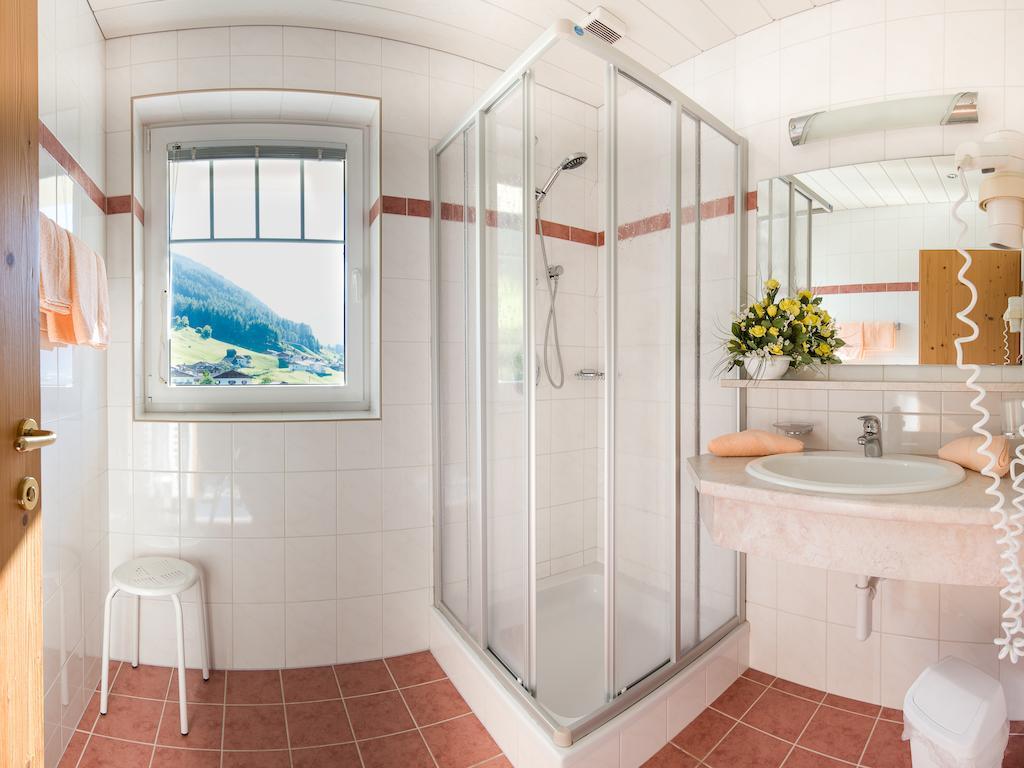 Appartementhaus Pinnisblick Neustift im Stubaital Bilik gambar